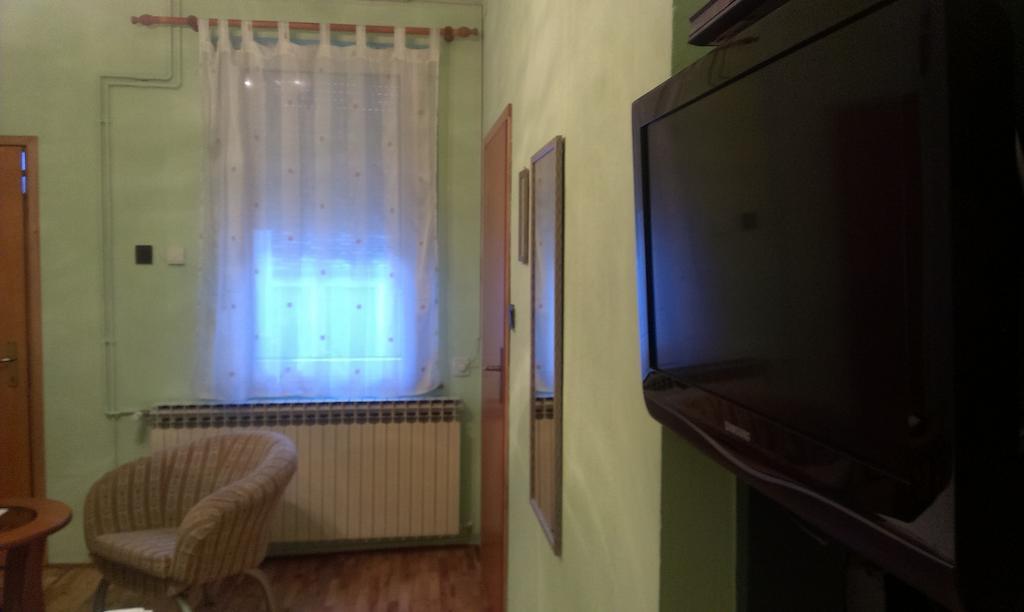 Apartments & Rooms Korzo Slavonski Brod Room photo